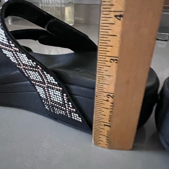 Sketchers Arch Fit Retrograde glittery slide sandal Size 9 - Picture 4 of 5